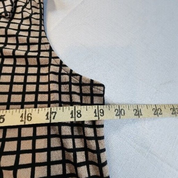 Adrianna Papell Sleeveless Button Down Collar Plaid Black Tan Shirt Sz Medium - Picture 7 of 14
